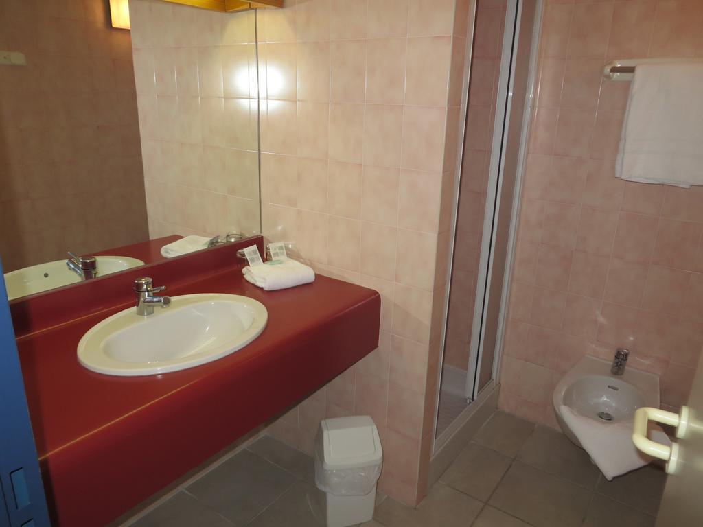 N'Atura Hotel Aire-sur-lʼAdour Exterior foto
