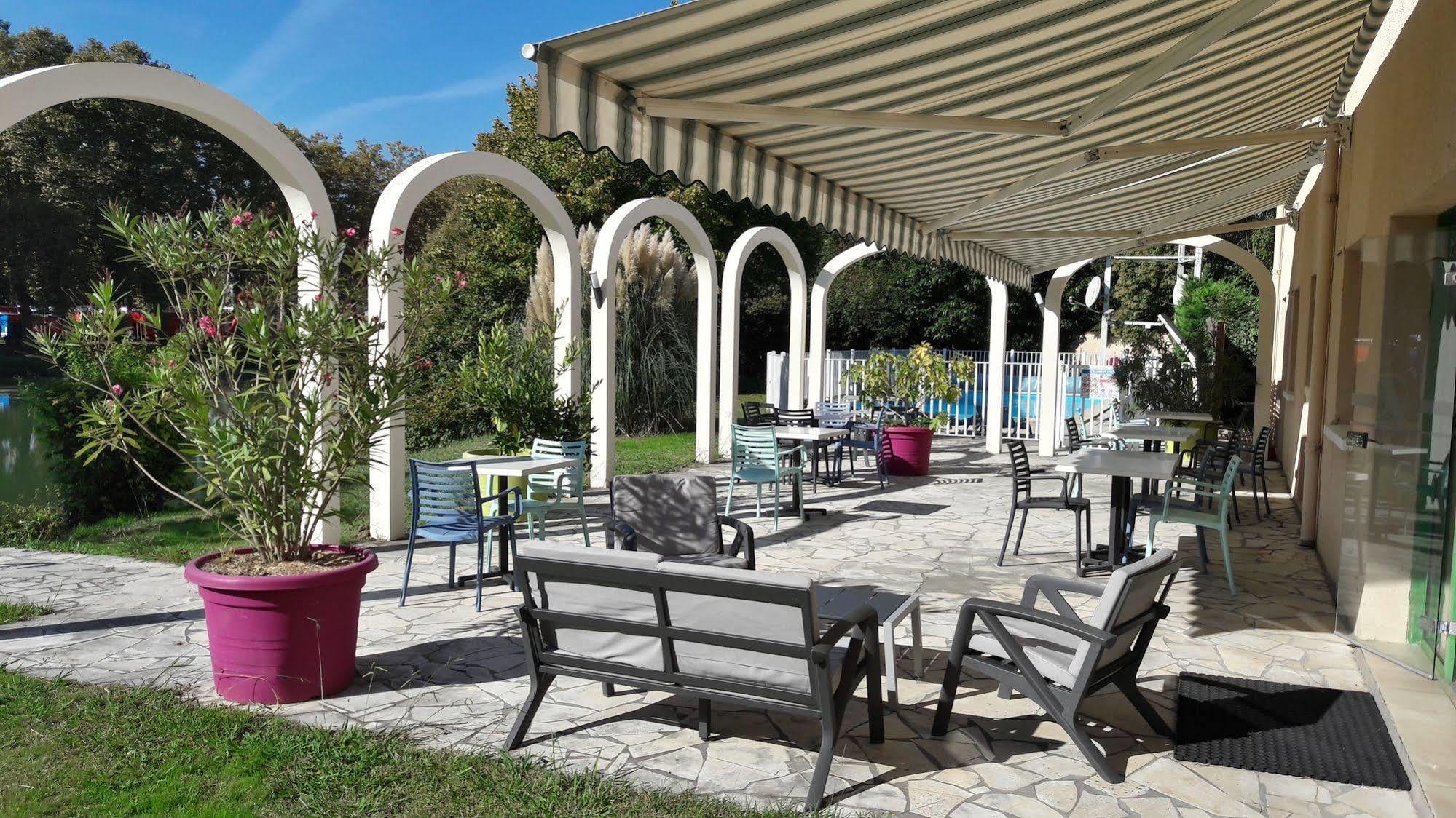 N'Atura Hotel Aire-sur-lʼAdour Exterior foto